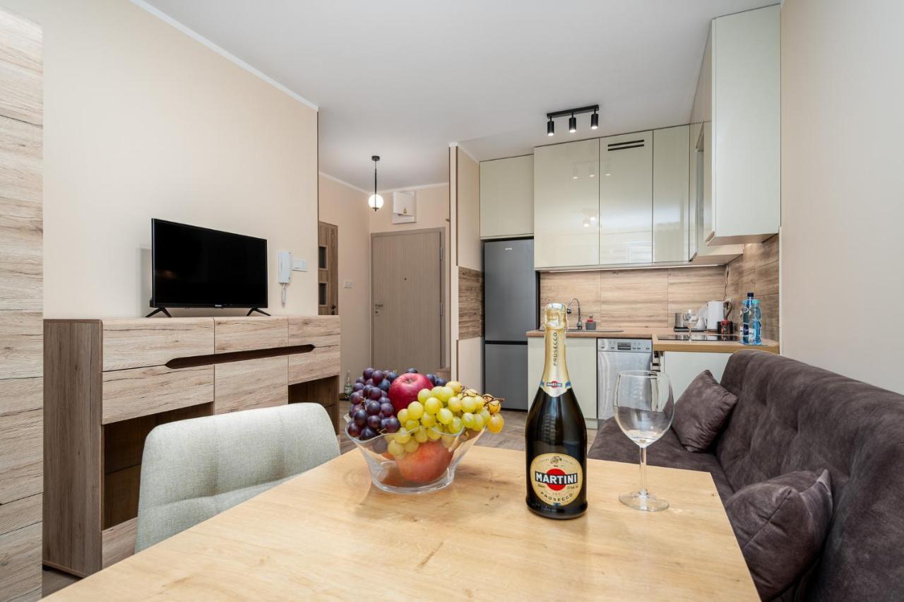 Warsaw Apartments White מראה חיצוני תמונה