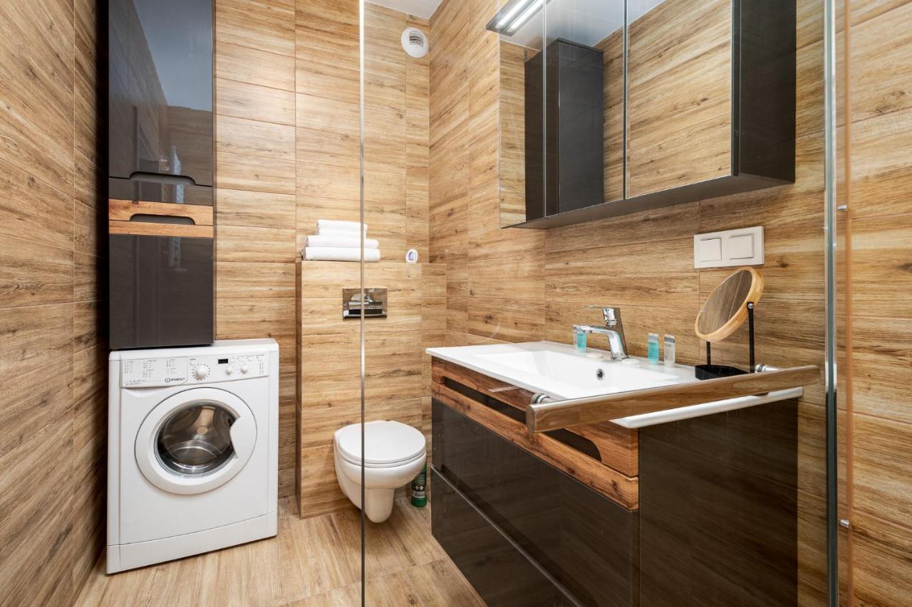 Warsaw Apartments White מראה חיצוני תמונה