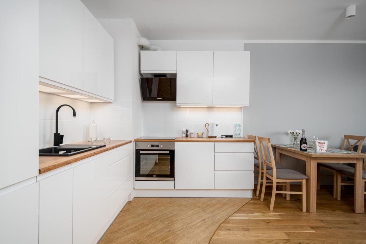 Warsaw Apartments White מראה חיצוני תמונה